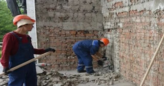 Демонтаж облицовки фасада в Морозовске - расценка в смете от 565 рублей